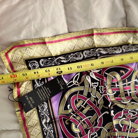 Patrick Francis NWT CELTIC KNOT SILK SCARF - Picture 8 of 14